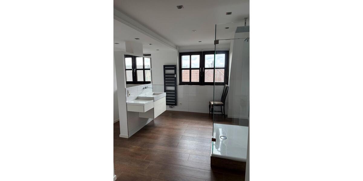 Dachgeschoßwohnung Düsseldorf Stadtbezirk 7 - 4 Zimmer, 139 m&sup2;, 620.000&euro; | Angebot:27496427