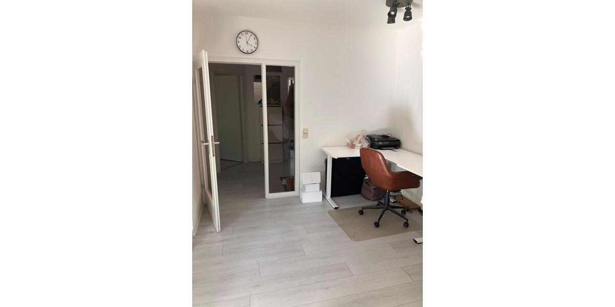 Dachgeschoßwohnung Kaarst - 2 Zimmer, 64 m&sup2;, 700&euro; | Angebot:27567601