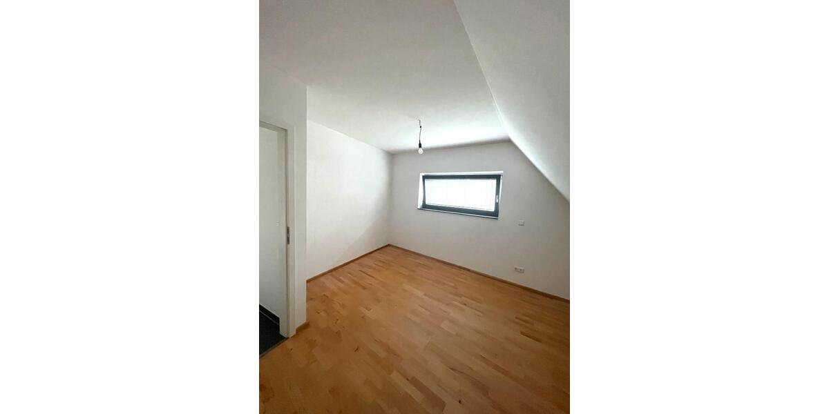 Dachgeschoßwohnung Korschenbroich - 1 Zimmer, 61 m&sup2;, 850&euro; | Angebot:27567554