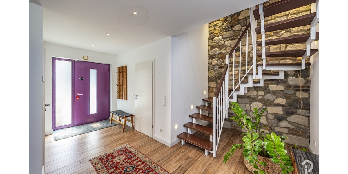 Repräsentatives Einfamilienhaus mit großem Garten. Ein sonniges Paradies mit 4-5 Zimmer für Familien - Einfamilienhaus Jüchen | Angebot:27566533
