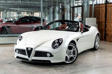 Alfa Romeo 8C 6.150 km 279.890 &euro; Düsseldorf 40591
