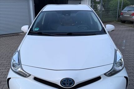 Toyota Prius+ 130.000 km 22.900 &euro; Düsseldorf 40229