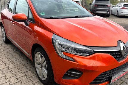Renault Clio 104.780 km 8.999 &euro; Moers 47445