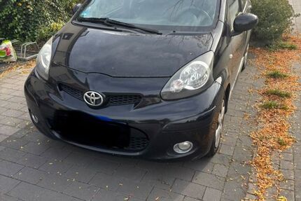 Toyota Aygo (X) 164.299 km 2.799 &euro; Grevenbroich 41516