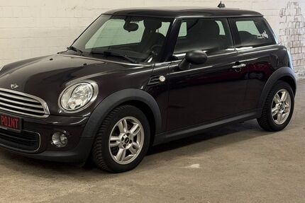 Mini ONE 43.549 km 8.900 &euro; Düsseldorf 40468