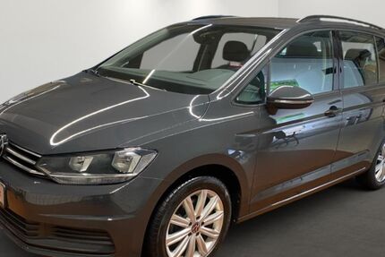 VW Touran 41.513 km 26.880 &euro; Düsseldorf 40233