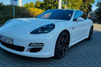 Porsche Panamera 205.000 km 21.900 &euro; Mönchengladbach 41063