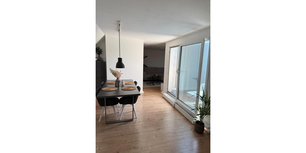 Dachgeschoßwohnung Mönchengladbach Nord - 3 Zimmer, 91 m&sup2;, 950&euro; | Angebot:27541089