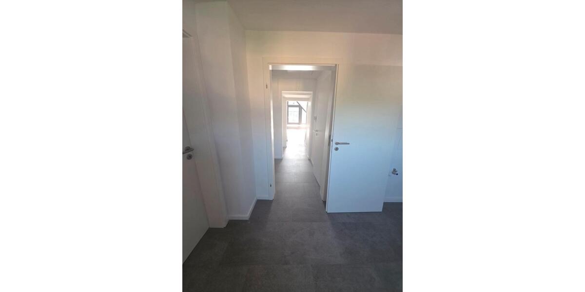 Dachgeschoßwohnung Leverkusen - 3 Zimmer, 75 m&sup2;, 1.200&euro; | Angebot:27546960