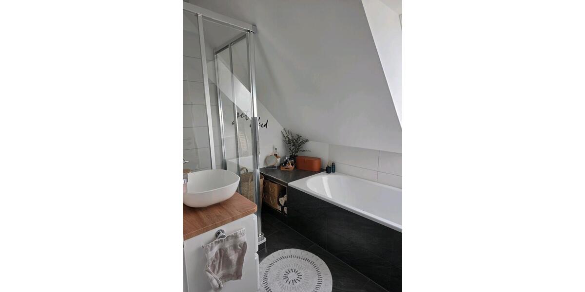 Dachgeschoßwohnung Wülfrath - 3 Zimmer, 79 m&sup2;, 244.000&euro; | Angebot:27514305