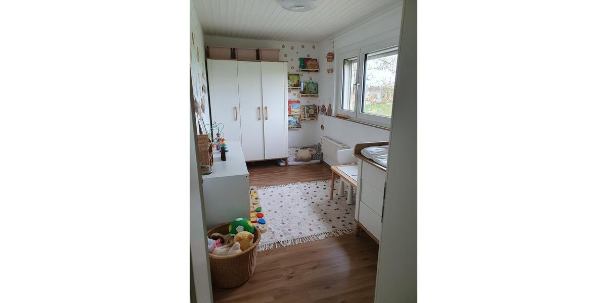 Etagenwohnung Mönchengladbach Ost - 4 Zimmer, 76 m&sup2;, 129.000&euro; | Angebot:27513356