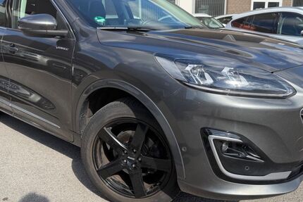 Ford Kuga 240.750 km 12.880 &euro; Düsseldorf 40549