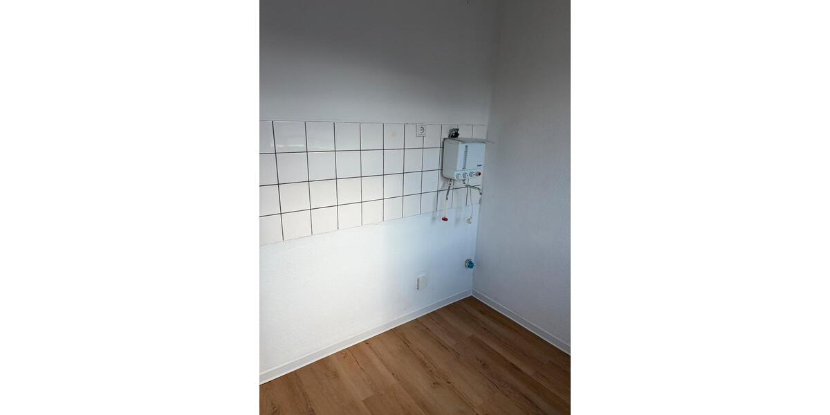 Etagenwohnung Krefeld - 2 Zimmer, 65 m&sup2;, 600&euro; | Angebot:27541042