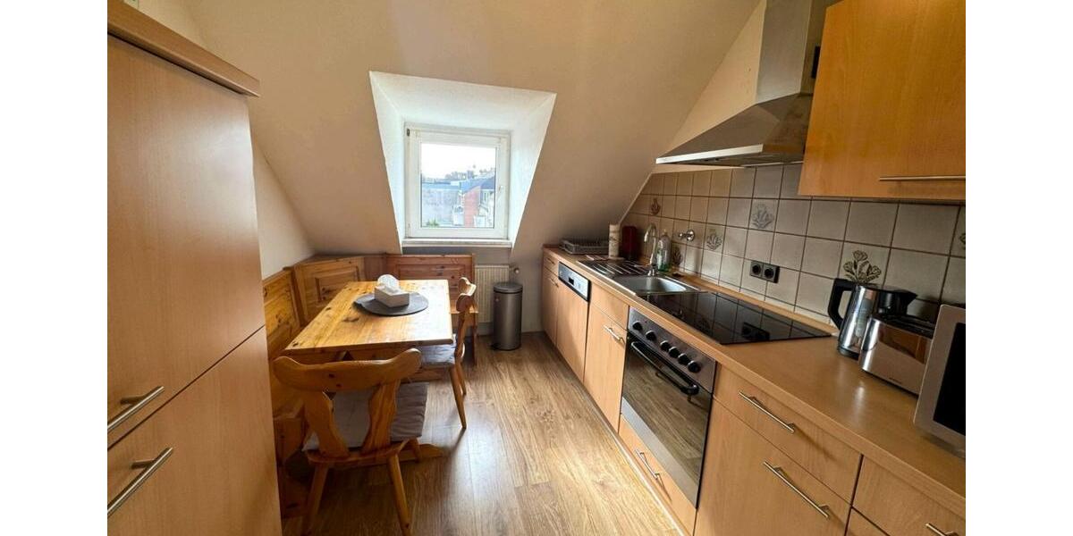 Dachgeschoßwohnung Krefeld Cracau - 3 Zimmer, 60 m&sup2;, 810&euro; | Angebot:27543937