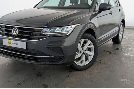 VW Tiguan 59.730 km 28.460 &euro; Düsseldorf 40599