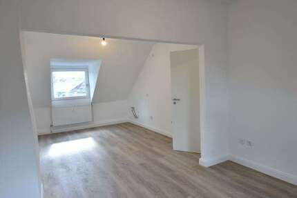 Wohnung Duisburg Mittelmeiderich - 1 Zimmer, 37 m&sup2;, 300&euro; | Angebot:22512666