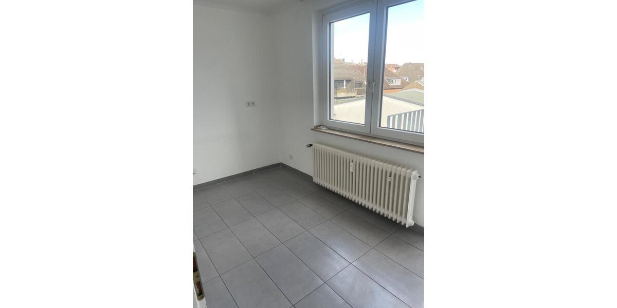 Etagenwohnung Krefeld - 2 Zimmer, 69 m&sup2;, 510&euro; | Angebot:27542628