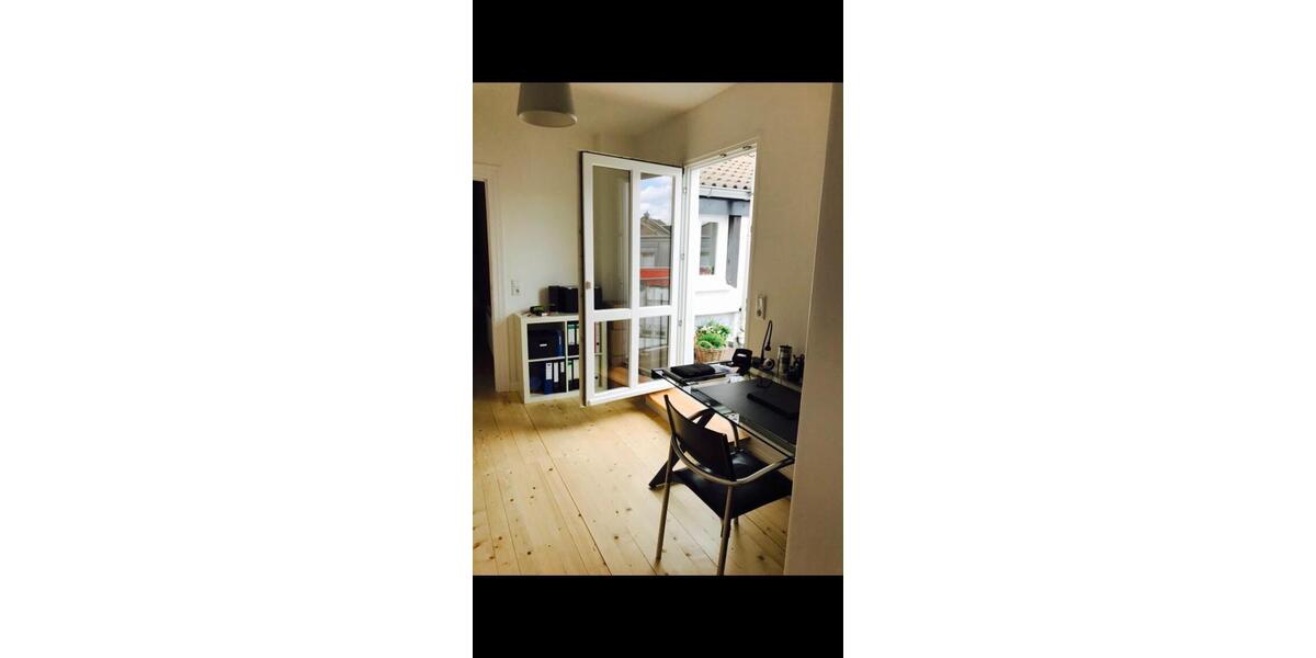 Dachgeschoßwohnung Mönchengladbach - 3.5 Zimmer, 103 m&sup2;, 1.250&euro; | Angebot:27539462
