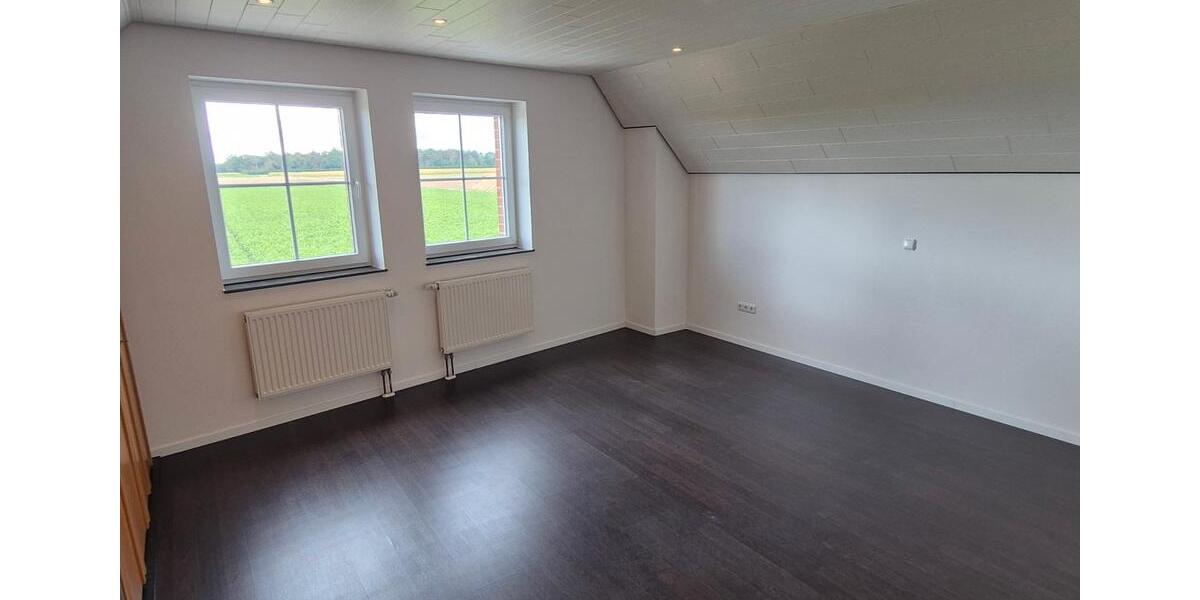Etagenwohnung Wegberg - 4 Zimmer, 165 m&sup2;, 1.350&euro; | Angebot:27532813