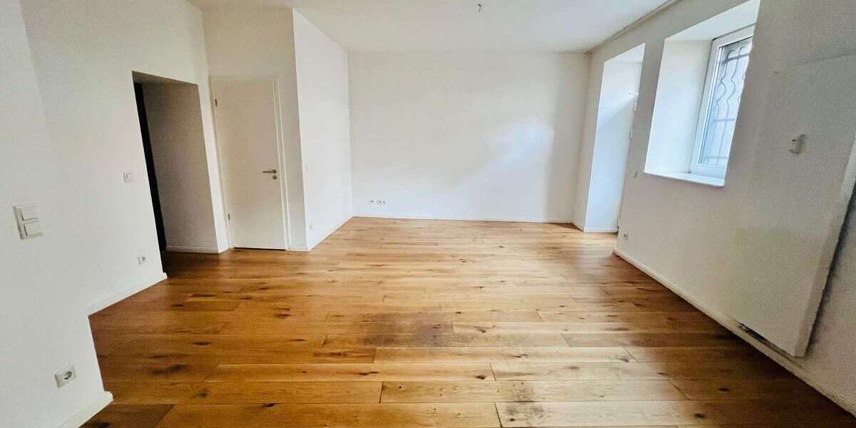 Etagenwohnung Düsseldorf Flingern Nord - 3 Zimmer, 103 m&sup2;, 1.350&euro; | Angebot:27497477