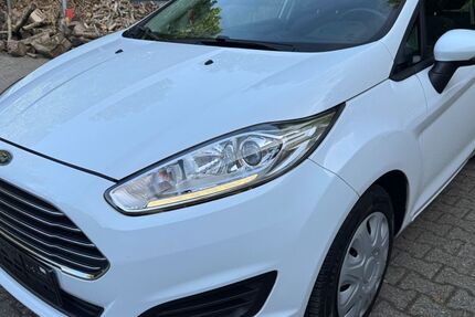 Ford Fiesta 78.000 km 5.900 &euro; Mönchengladbach 41069