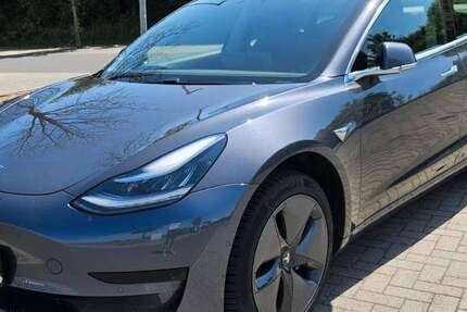 Tesla Model 3 86.500 km 20.995 &euro; Duisburg 47057