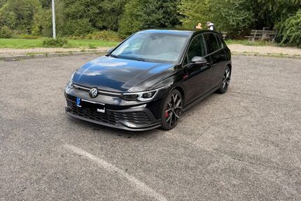VW Golf 25.193 km 34.490 &euro; Leverkusen 51375