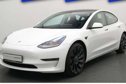Tesla Model 3 71.355 km 28.980 &euro; Leverkusen 51379