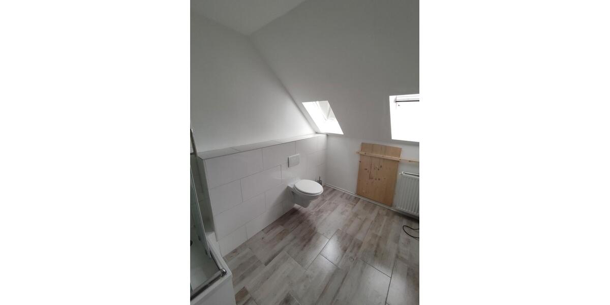 Dachgeschoßwohnung Mönchengladbach West - 2 Zimmer, 48 m&sup2;, 66.000&euro; | Angebot:27534639