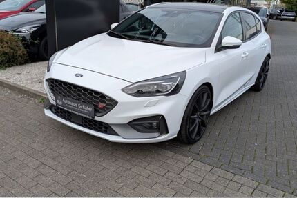 Ford Focus 70.107 km 20.385 &euro; Leverkusen 51373