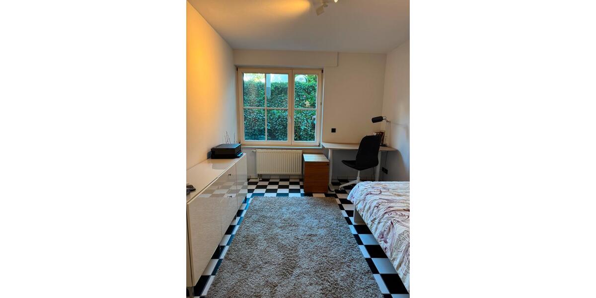 Etagenwohnung Pulheim - 3 Zimmer, 120 m&sup2;, 500&euro; | Angebot:27540012