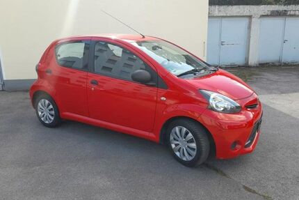 Toyota Aygo (X) 176.000 km 2.490 &euro; Duisburg 47057