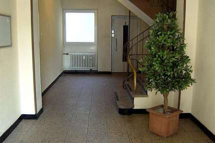 Wohnung Duisburg Altstadt - 2 Zimmer, 89 m&sup2;, 624&euro; | Angebot:27482091