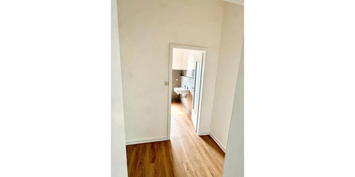 Dachgeschoßwohnung Mönchengladbach West - 2 Zimmer, 65 m&sup2;, 920&euro; | Angebot:27544606