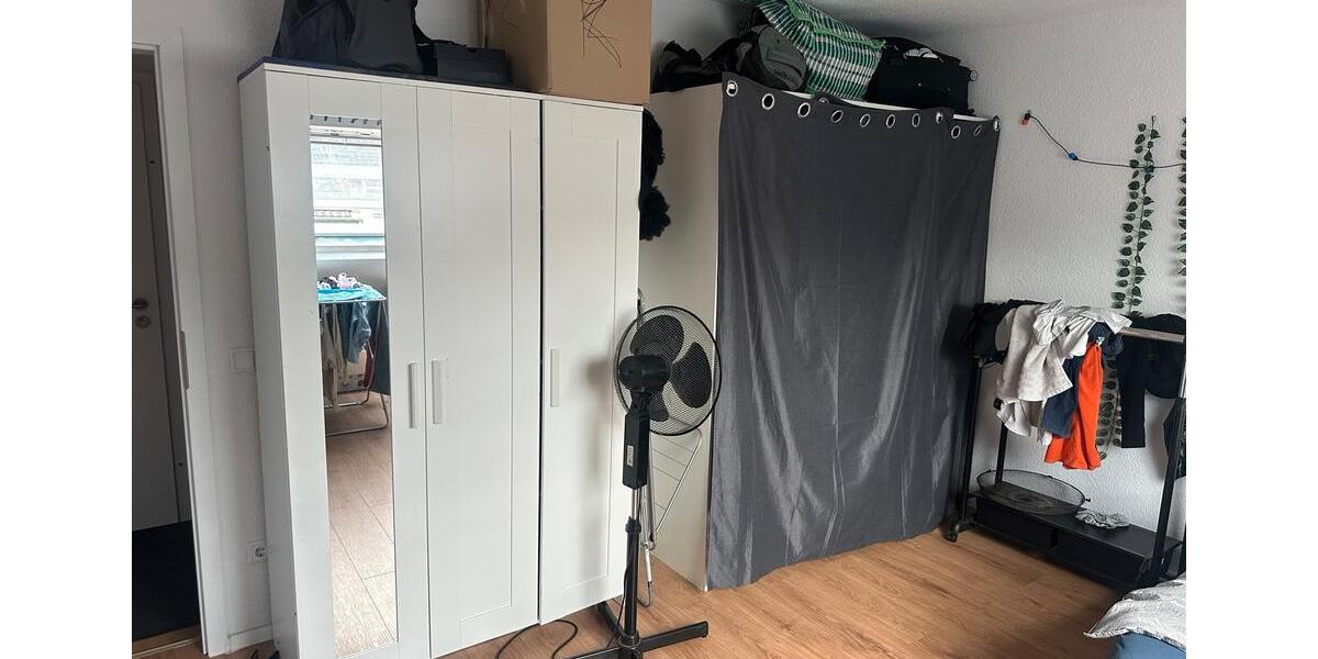 Dachgeschoßwohnung Krefeld - 2 Zimmer, 80 m&sup2;, 745&euro; | Angebot:27553891