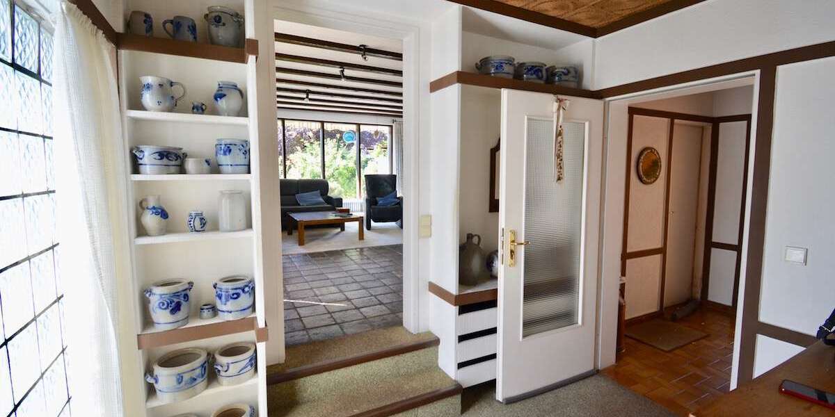 Einfamilienhaus Mönchengladbach West - 8.5 Zimmer, 182 m&sup2;, 275.000&euro; | Angebot:23908155