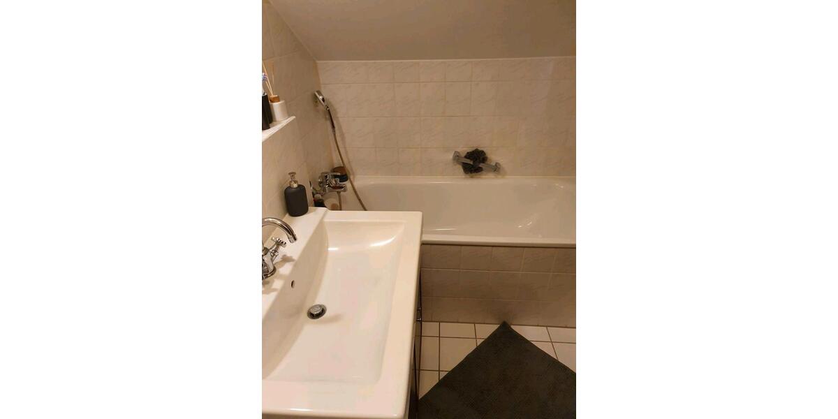 Dachgeschoßwohnung Neuss Furth-Mitte - 2 Zimmer, 63 m&sup2;, 259.000&euro; | Angebot:27456099