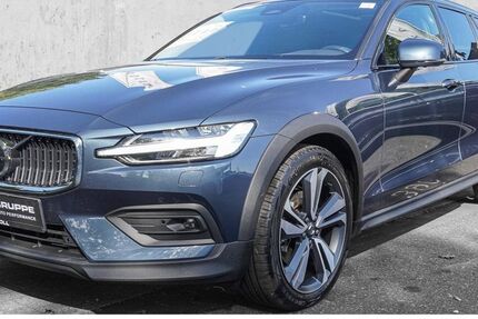 Volvo V60 Cross Country 74.262 km 35.440 &euro; Düsseldorf 40474