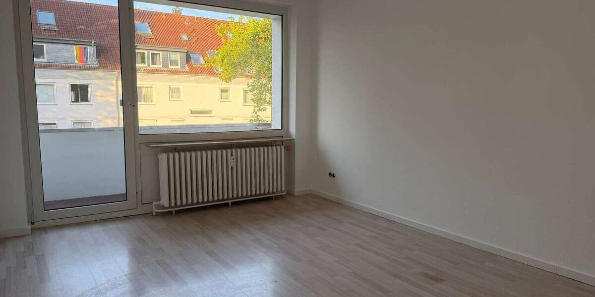 Etagenwohnung Mönchengladbach West - 4 Zimmer, 84 m&sup2;, 190.000&euro; | Angebot:27548823