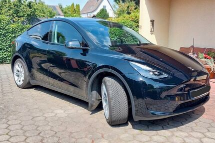 Tesla Model Y 46.800 km 32.222 &euro; Solingen 42699