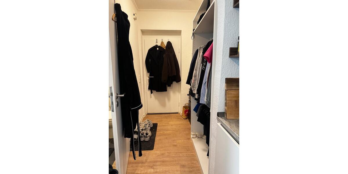 Etagenwohnung Leverkusen Bergisch Neukirchen - 1 Zimmer, 32 m&sup2;, 900&euro; | Angebot:27567575