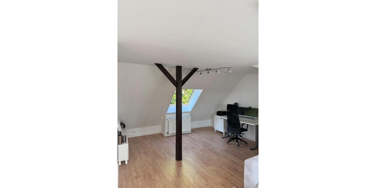 Dachgeschoßwohnung Mönchengladbach Nord - 3 Zimmer, 91 m&sup2;, 950&euro; | Angebot:27541089