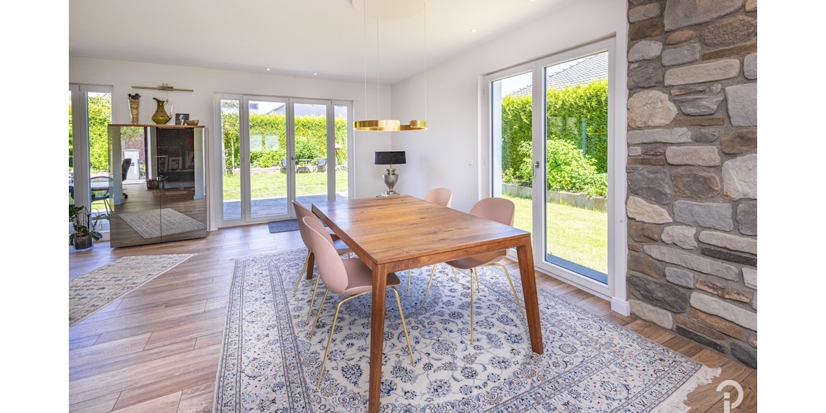 Repräsentatives Einfamilienhaus mit großem Garten. Ein sonniges Paradies mit 4-5 Zimmer für Familien - Einfamilienhaus Jüchen | Angebot:27566533