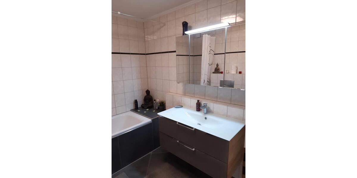 Etagenwohnung Düsseldorf Stadtbezirk 9 - 2.5 Zimmer, 74 m&sup2;, 289.000&euro; | Angebot:27534279