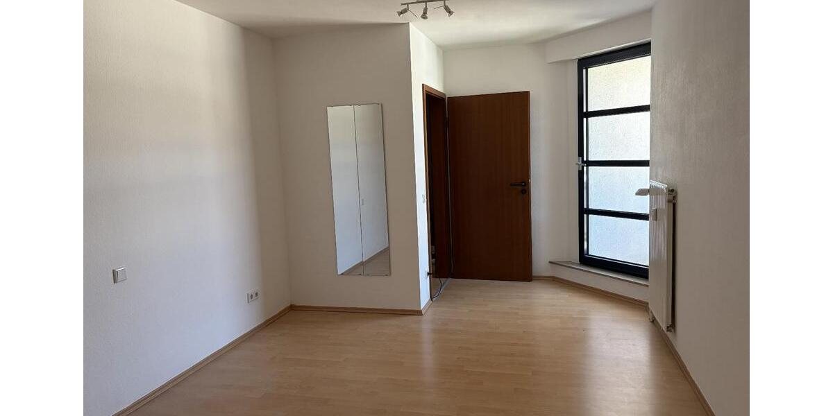 Etagenwohnung Krefeld - 2 Zimmer, 74 m&sup2;, 800&euro; | Angebot:27543382