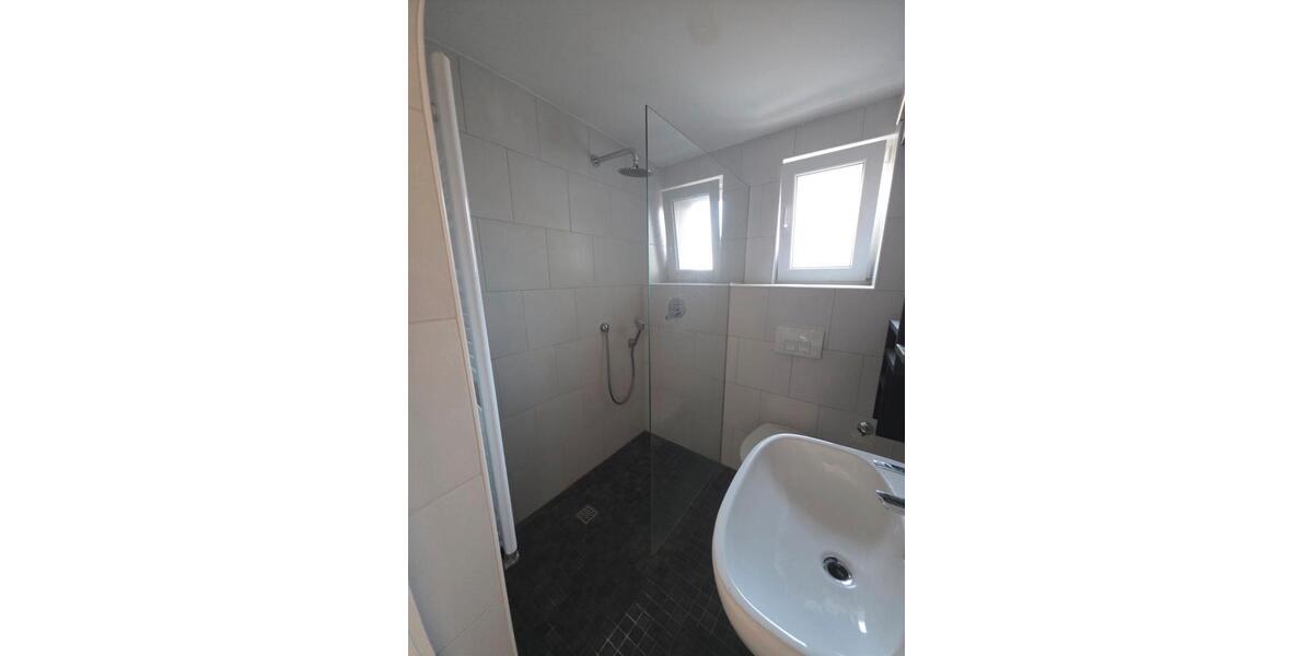 Dachgeschoßwohnung Leverkusen - 3 Zimmer, 75 m&sup2;, 1.200&euro; | Angebot:27546960