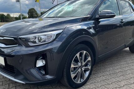 Kia Stonic 21.490 km 15.890 &euro; Langenfeld 40764