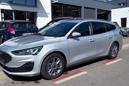 Ford Focus 29.000 km 23.390 &euro; Krefeld 47839