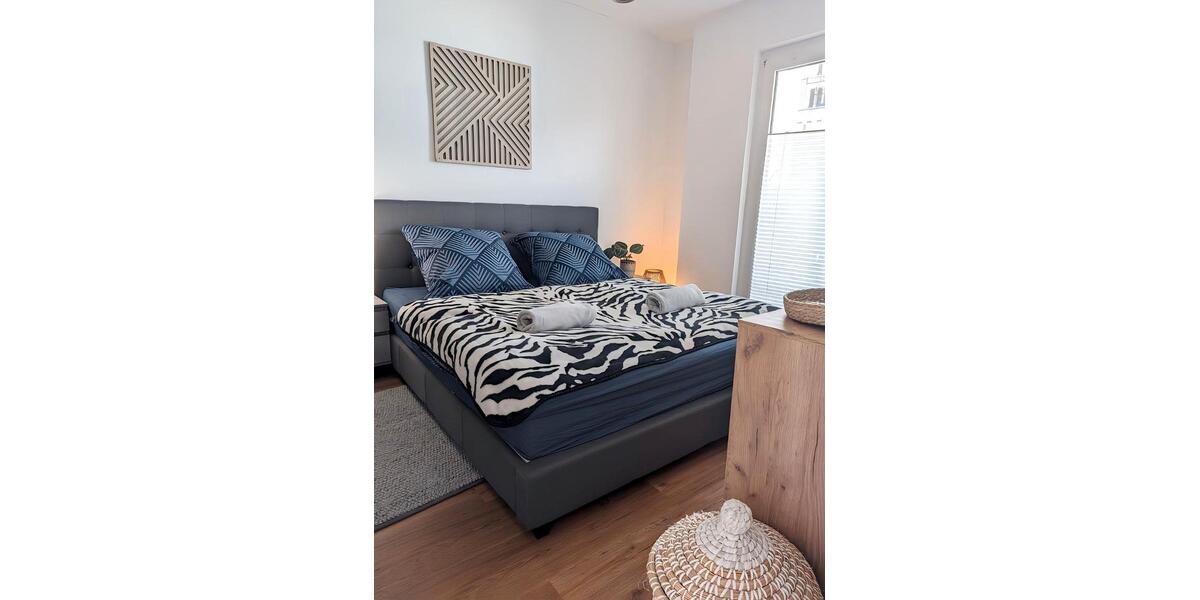 Etagenwohnung Düsseldorf Pempelfort - 2 Zimmer, 52 m&sup2;, 1.450&euro; | Angebot:27545544