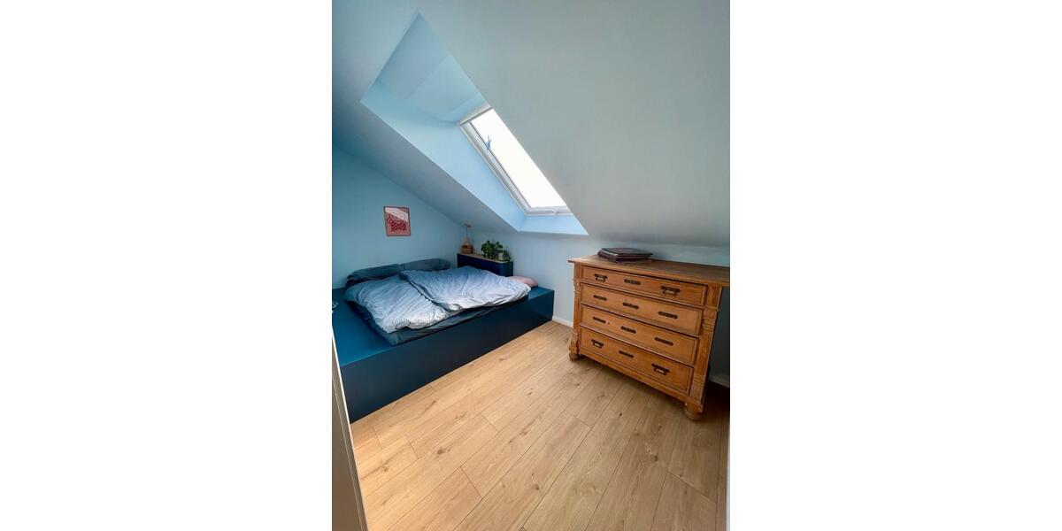 Dachgeschoßwohnung Krefeld Gellep-Stratum - 2.5 Zimmer, 60 m&sup2;, 159.000&euro; | Angebot:27499360